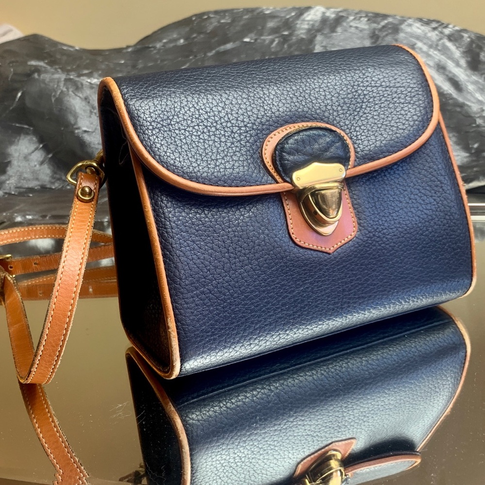 Dooney & Bourke purse